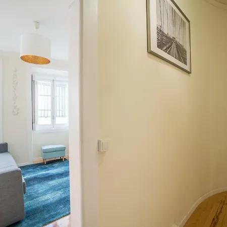 Апартаменты Mouraria 2 Bedroom