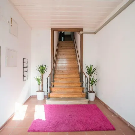 Апартаменты Mouraria 2 Bedroom