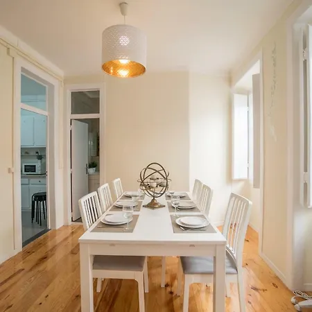 Mouraria 2 Bedroom Апартаменты *