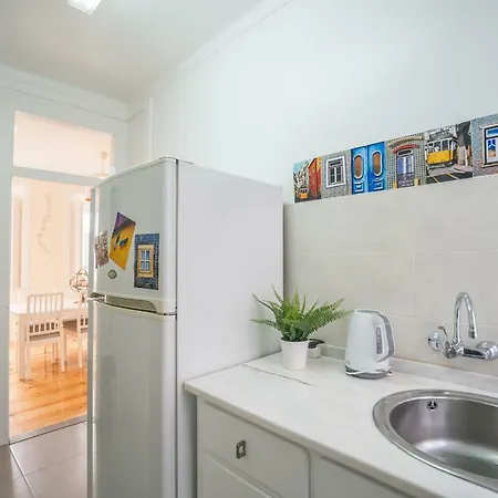 Mouraria 2 Bedroom Лиссабон