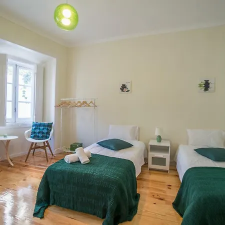 Апартаменты Mouraria 2 Bedroom Лиссабон