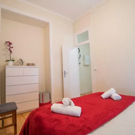 Апартаменты Mouraria 2 Bedroom Лиссабон