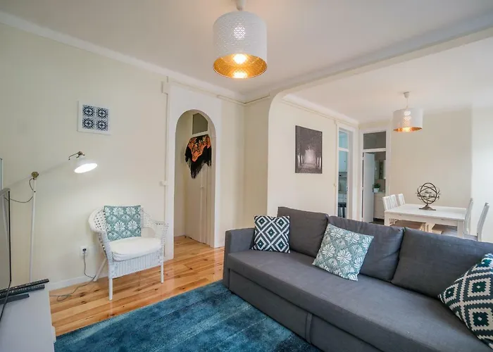 Апартаменты Mouraria 2 Bedroom