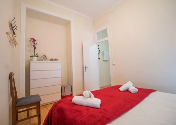 Апартаменты Mouraria 2 Bedroom Лиссабон