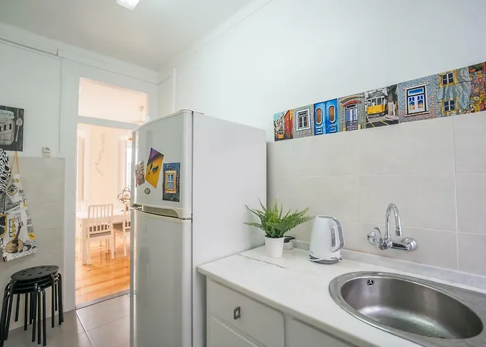 Mouraria 2 Bedroom Лиссабон